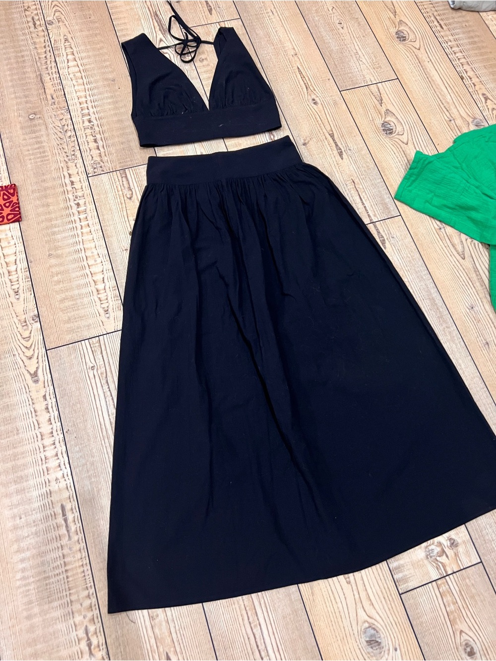 Commense Black High-Waist Maxi Skirt